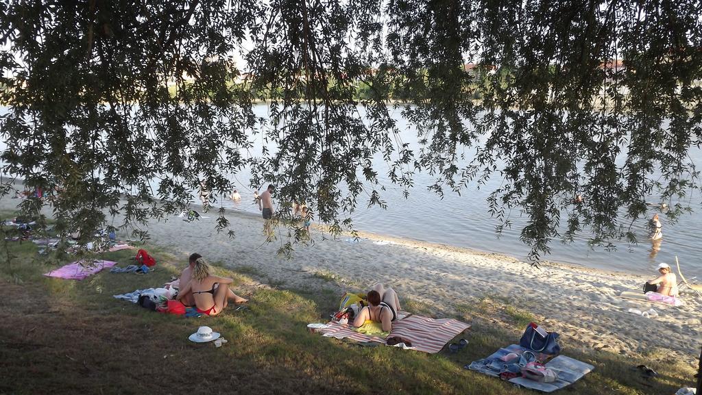 Apartments Osijek By The River Extérieur photo
